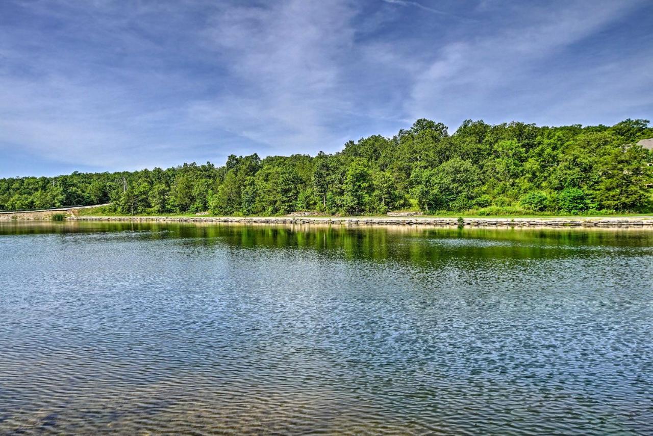 Branson West Cabin With Pool Access And Golfing Exterior foto