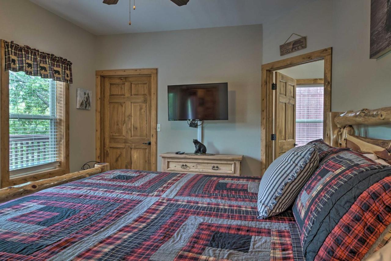 Branson West Cabin With Pool Access And Golfing Exterior foto
