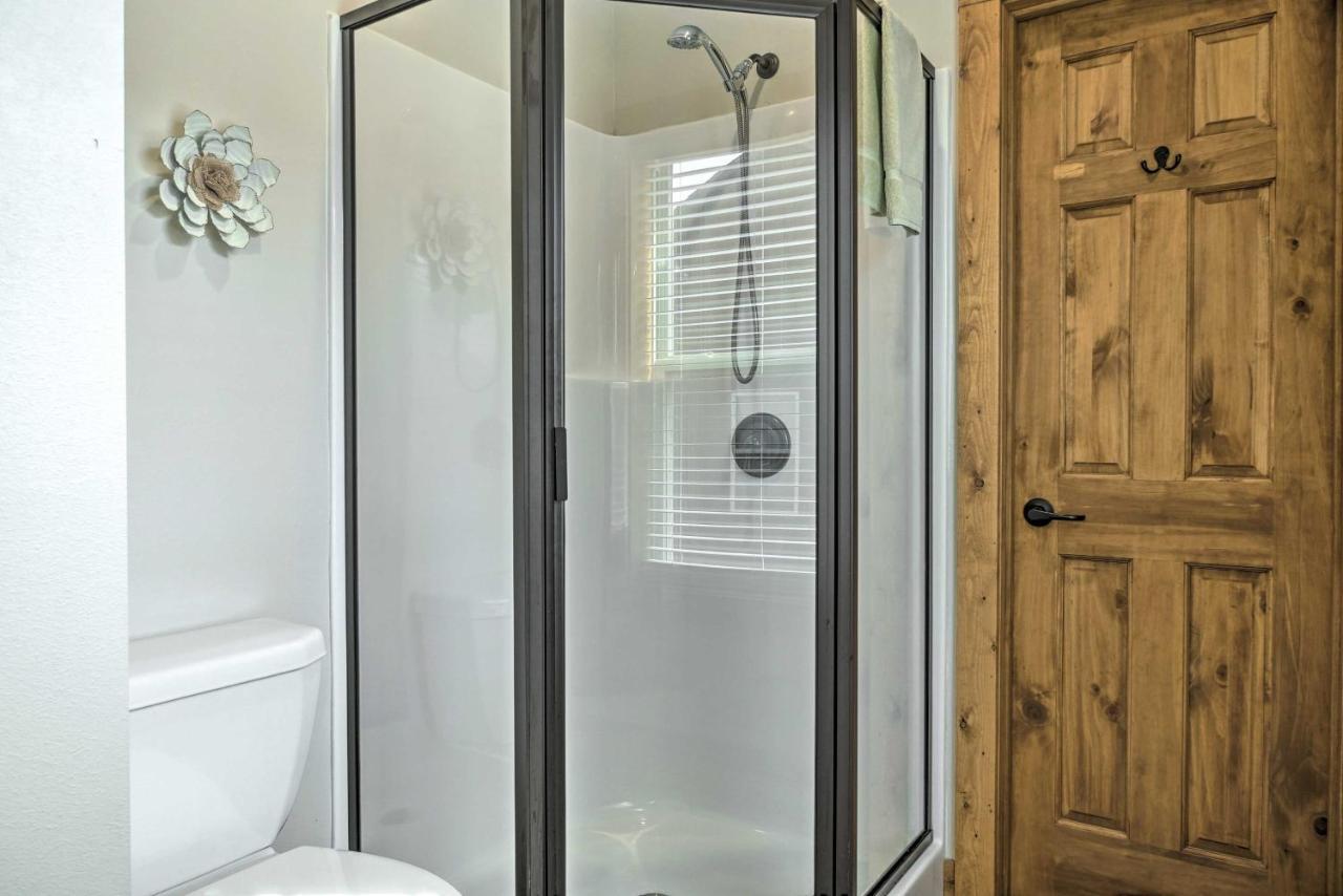 Branson West Cabin With Pool Access And Golfing Exterior foto
